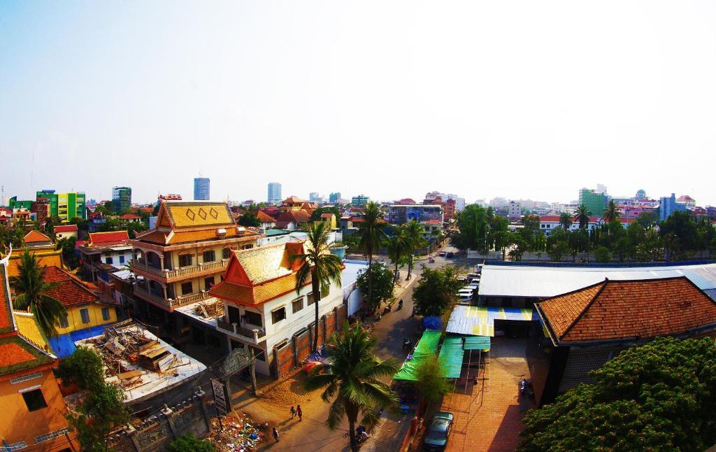 Cyclo Hotel-Bar-Restaurant Phnom Penh Bagian luar foto